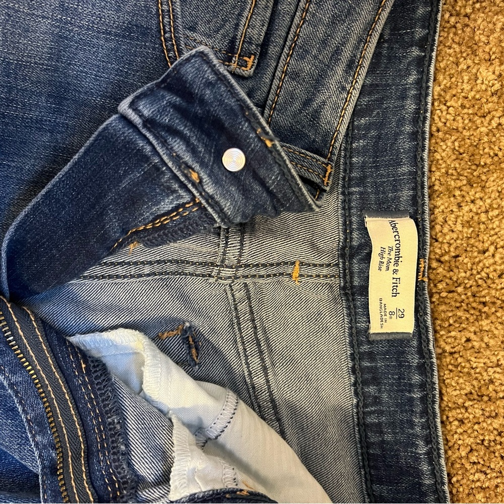 Abercrombie & Fitch Blue Jeans